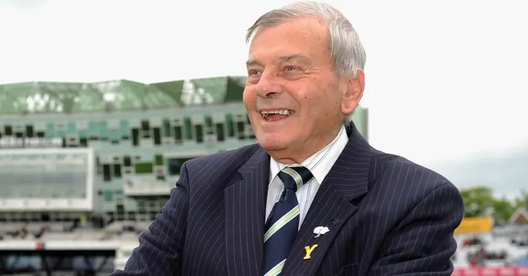 আম্পায়ার ডিকি বার্ড